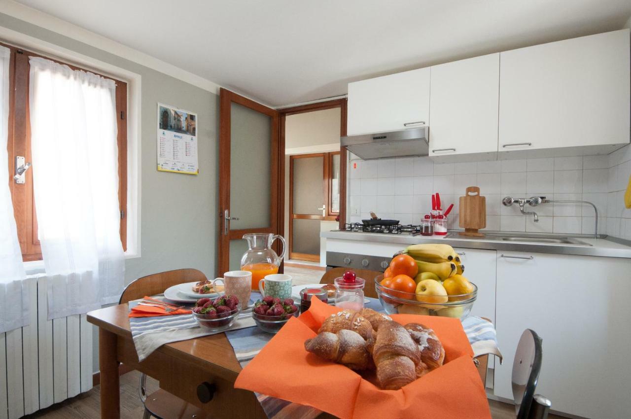 La Casa Del Comandante Villa Sulzano Buitenkant foto