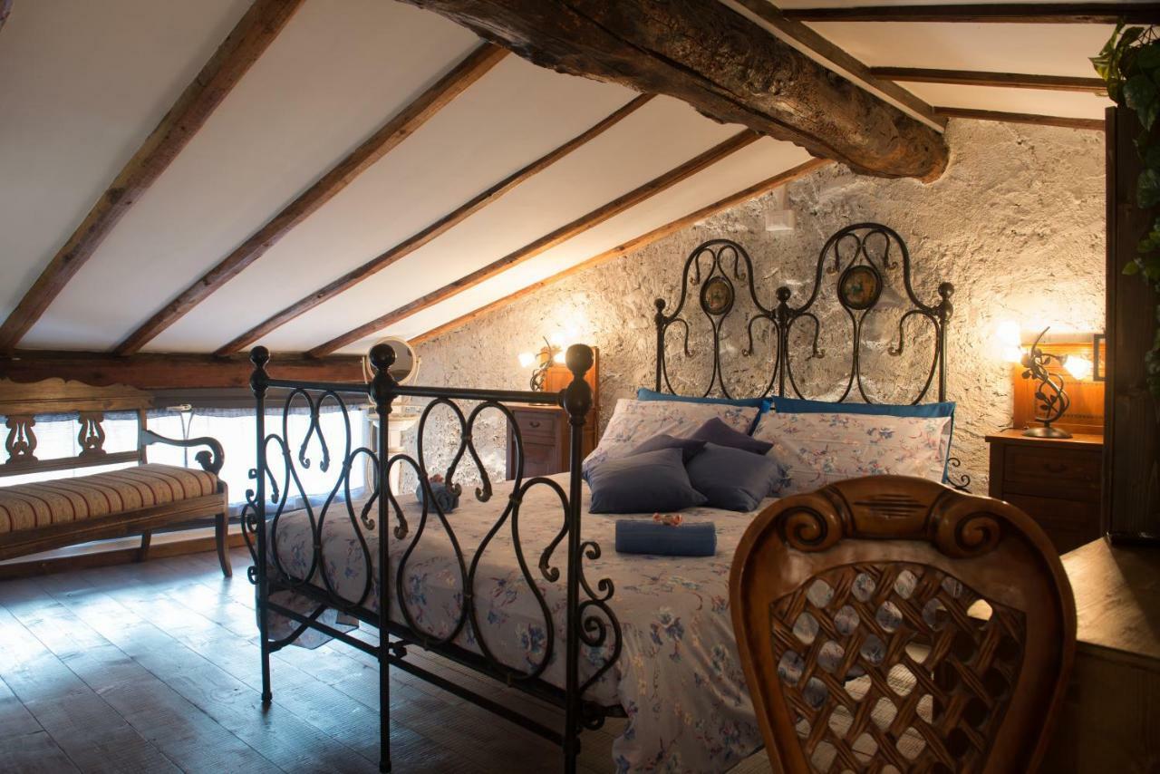 La Casa Del Comandante Villa Sulzano Buitenkant foto